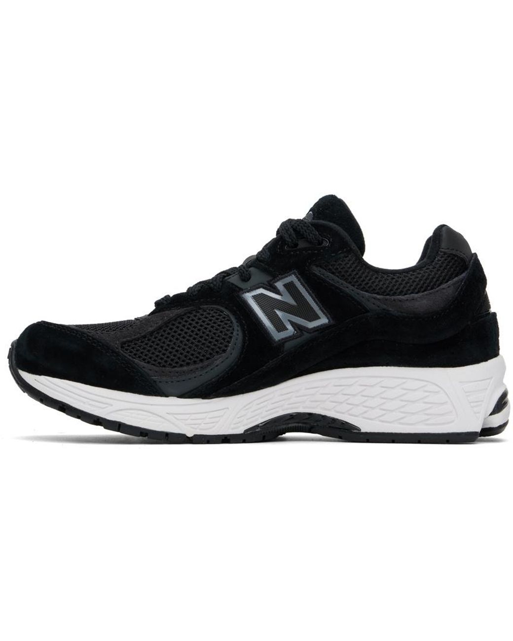 New Balance Black 2002R Lace-Up Sneakers for men