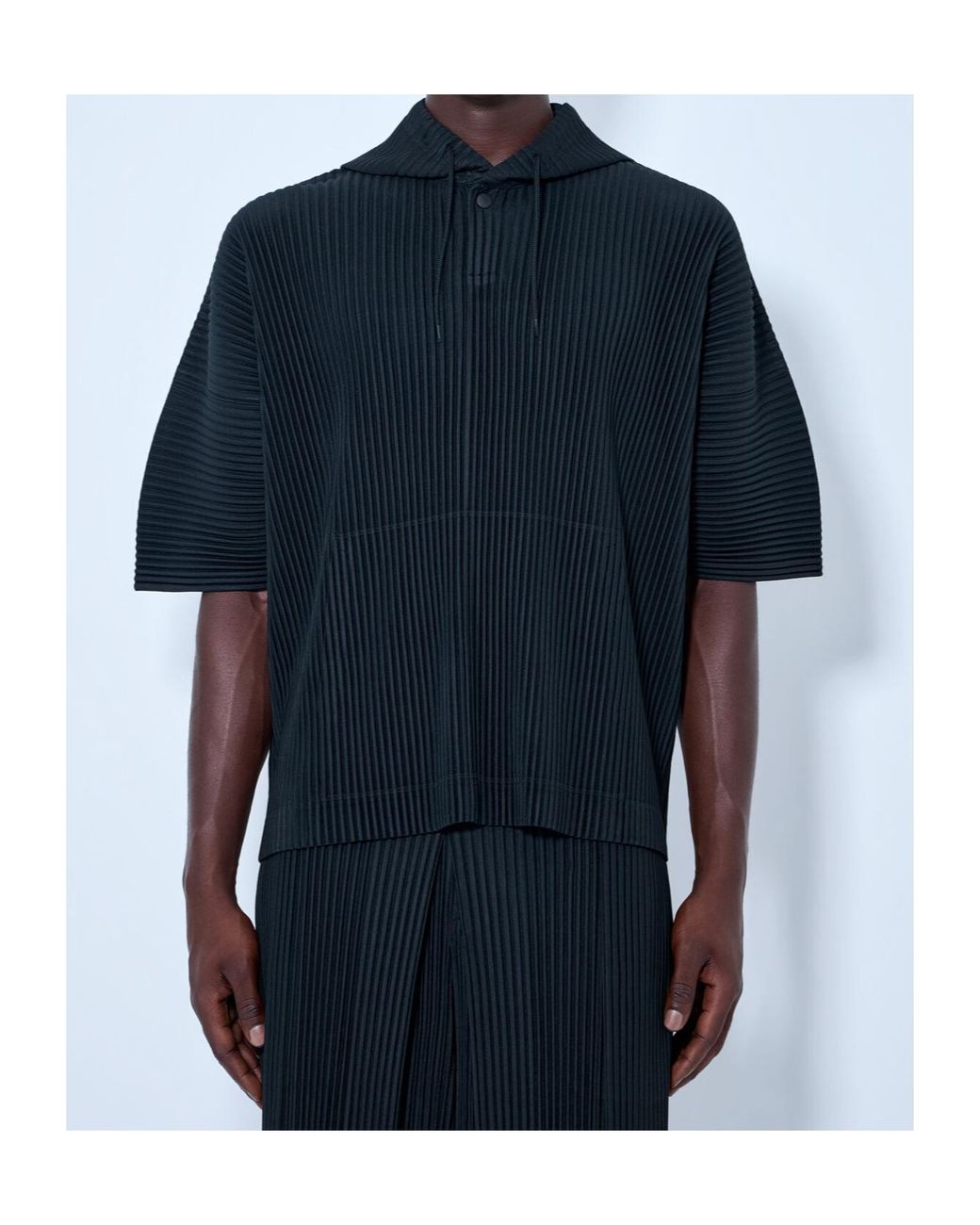 Homme Plissé Issey Miyake Black Pleated Short-Sleeve Hoodie for men