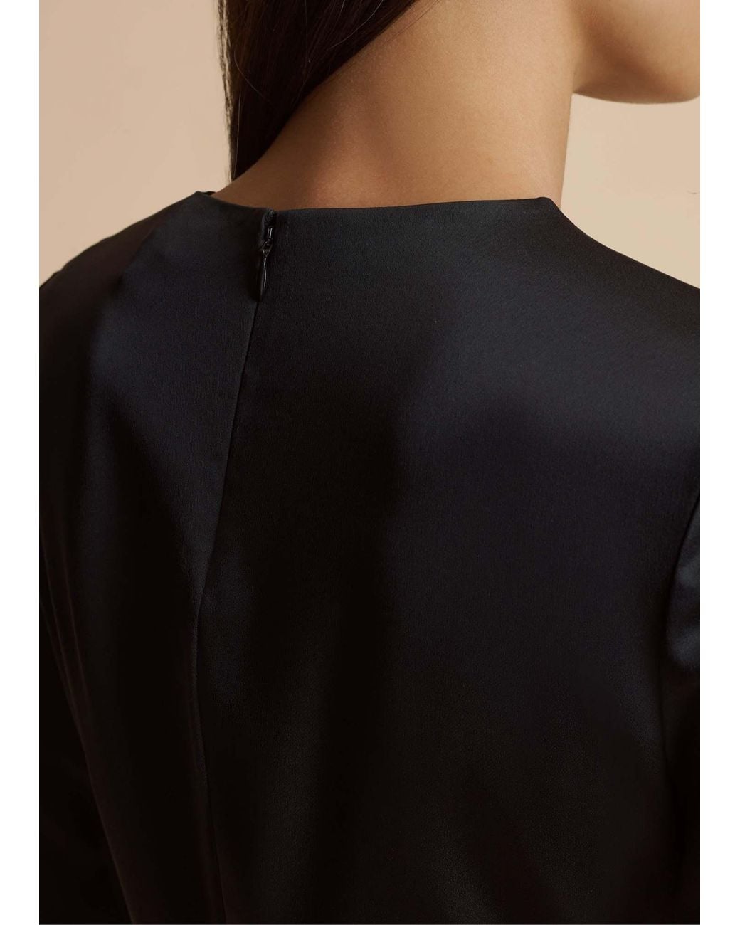 Khaite Black Long-Sleeved T-Shirt