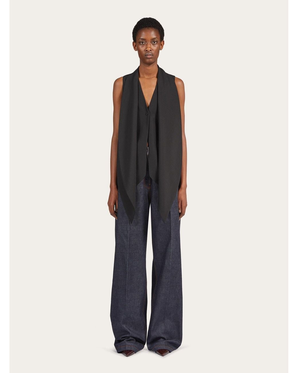 Ferragamo Black Ferragamo Pointed Hem Straight Cut Back Waistcoat
