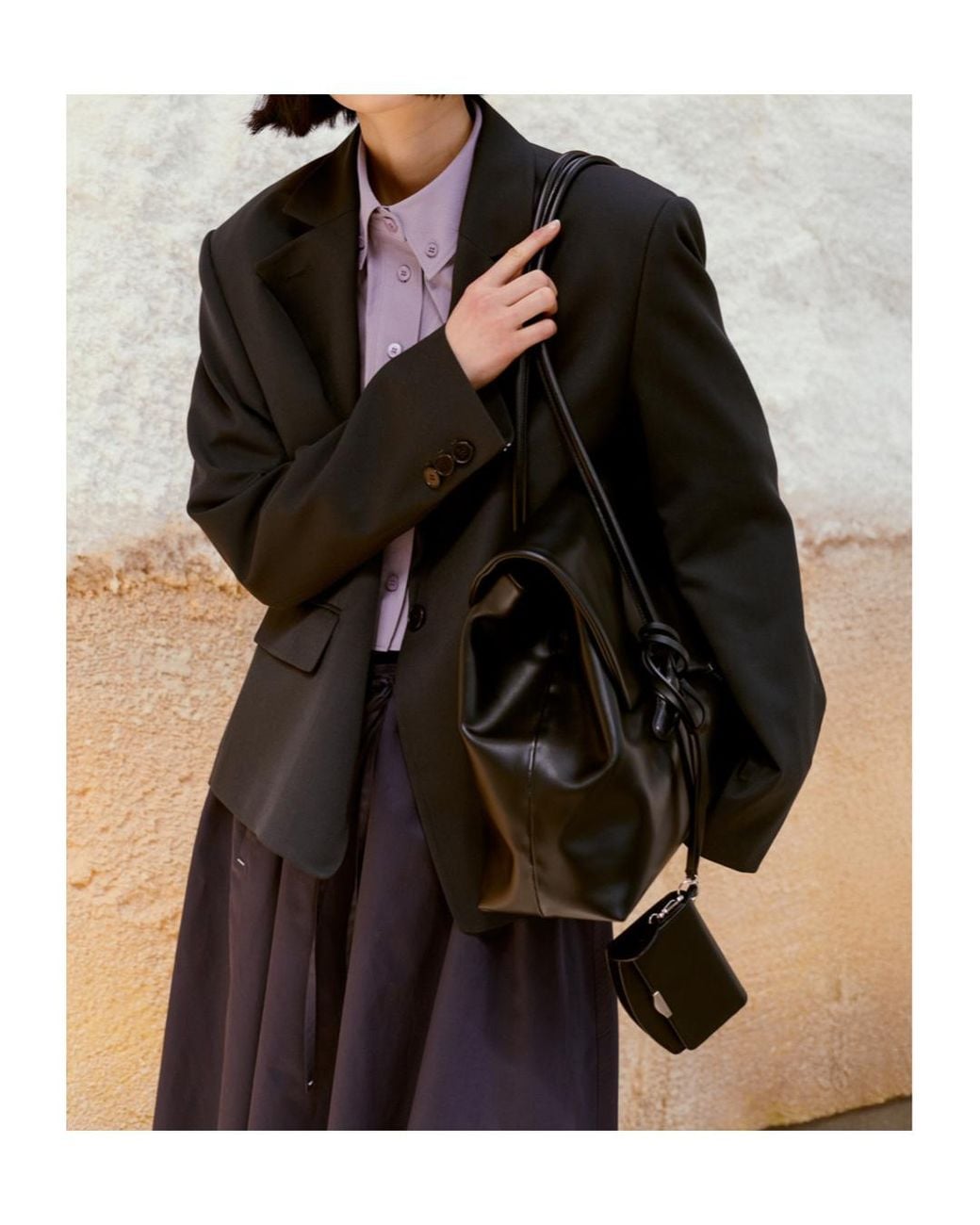 Low Classic Black Notched-Lapel Button-Fastening Blazer