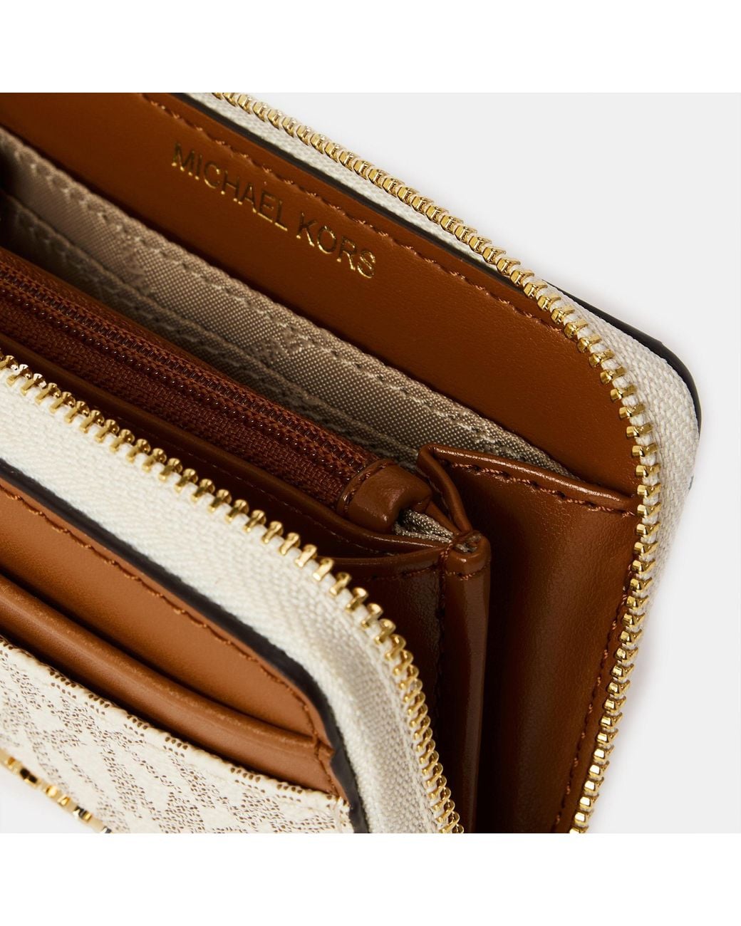 MICHAEL Michael Kors White Zipper Wallet