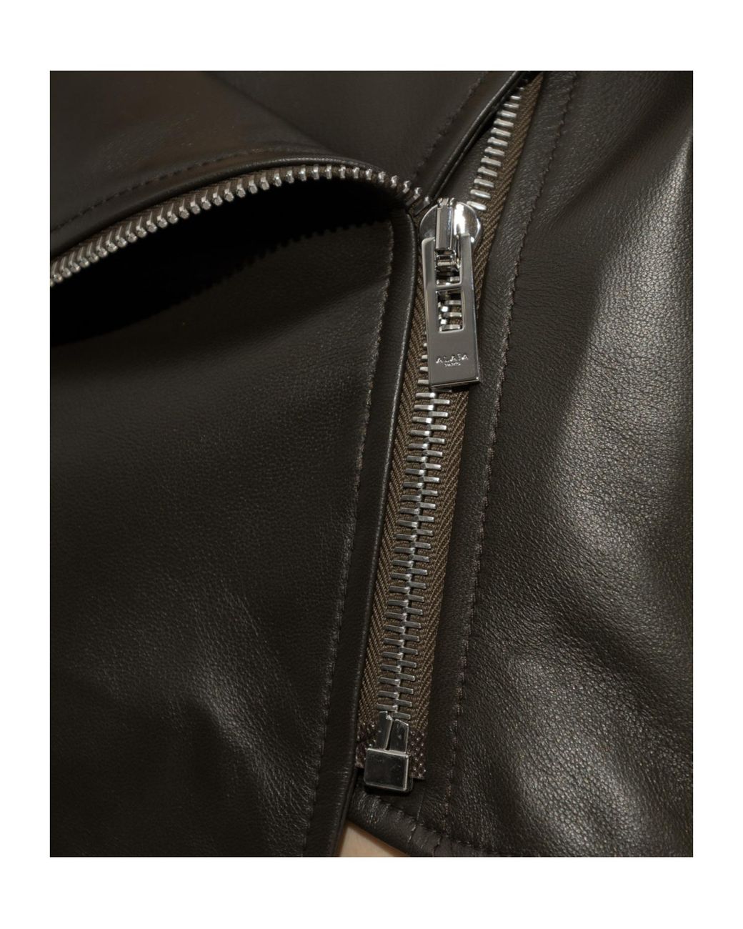 Alaïa Black Alaïa Zip-Detailed Cropped Biker Jacket