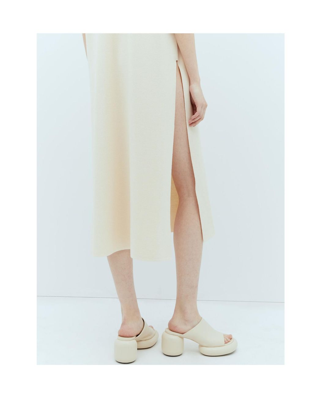 Max Mara Natural V-Neck Sleeveless Knitted Dress