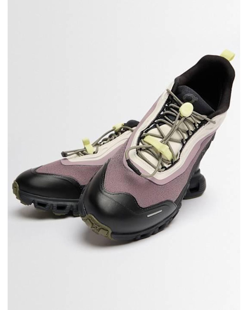 On Shoes Brown Simple Casual Shoes