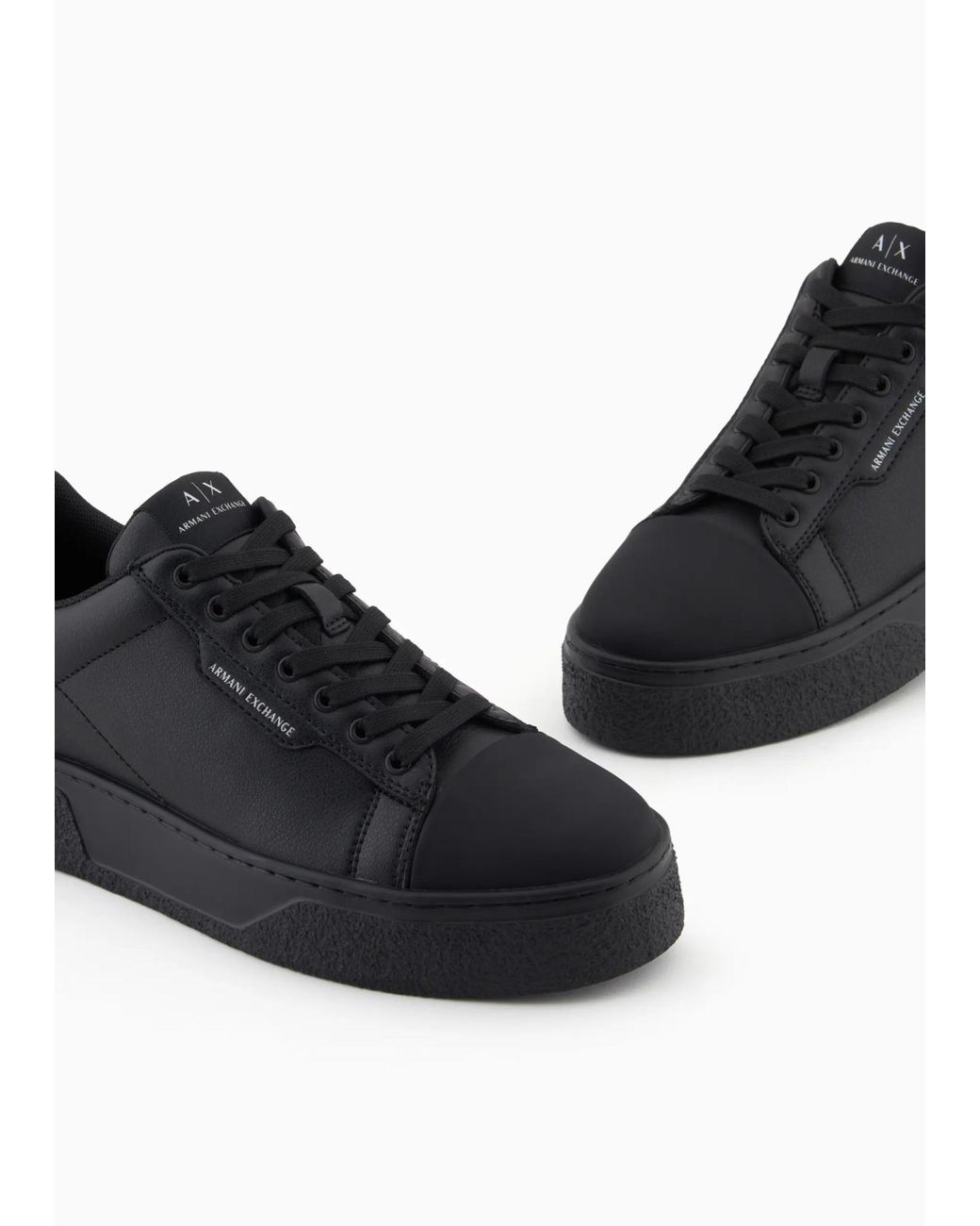 ARMANI EXCHANGE Black Round Toe Low Top Sneakers for men