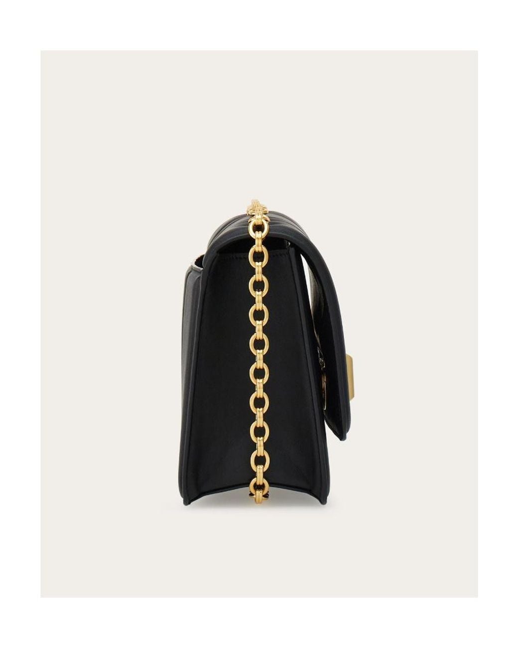 Ferragamo Black Ferragamo Logo Plaque Shoulder Bag