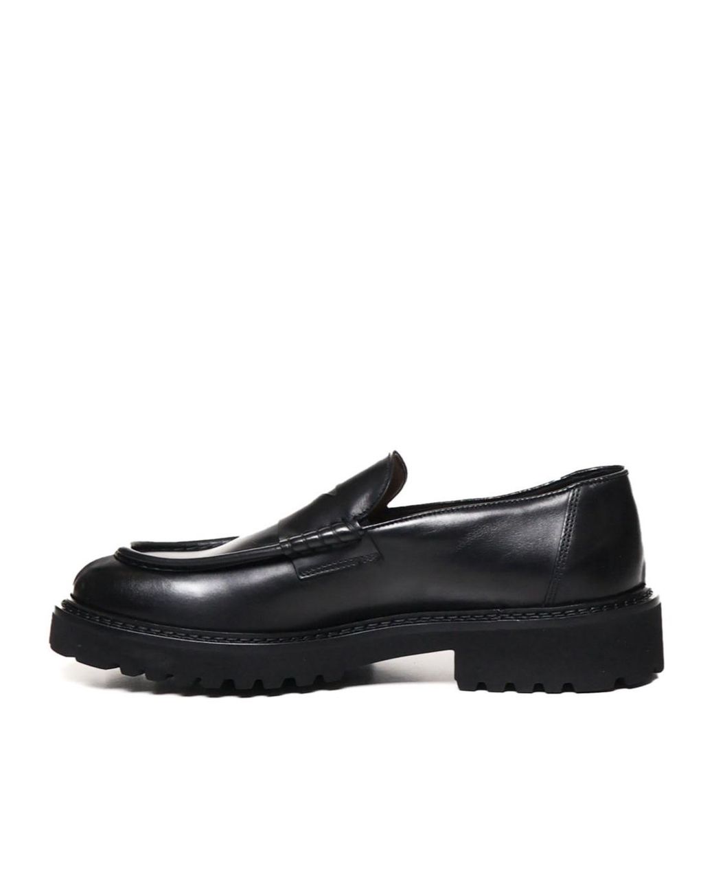 Doucal's Black Philu Lug-Sole Loafers for men