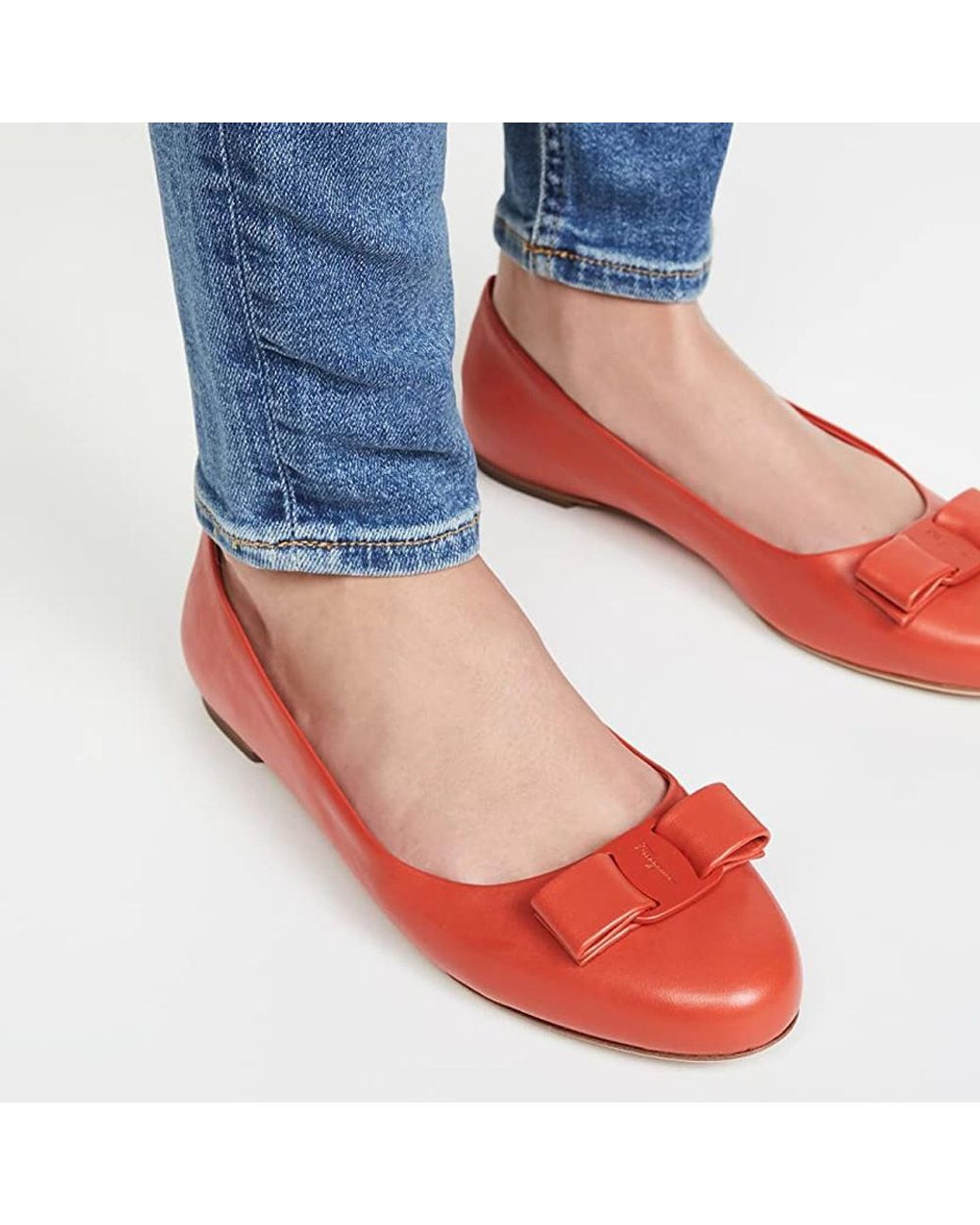 Ferragamo Red Bow Round Head Ballet Shoes