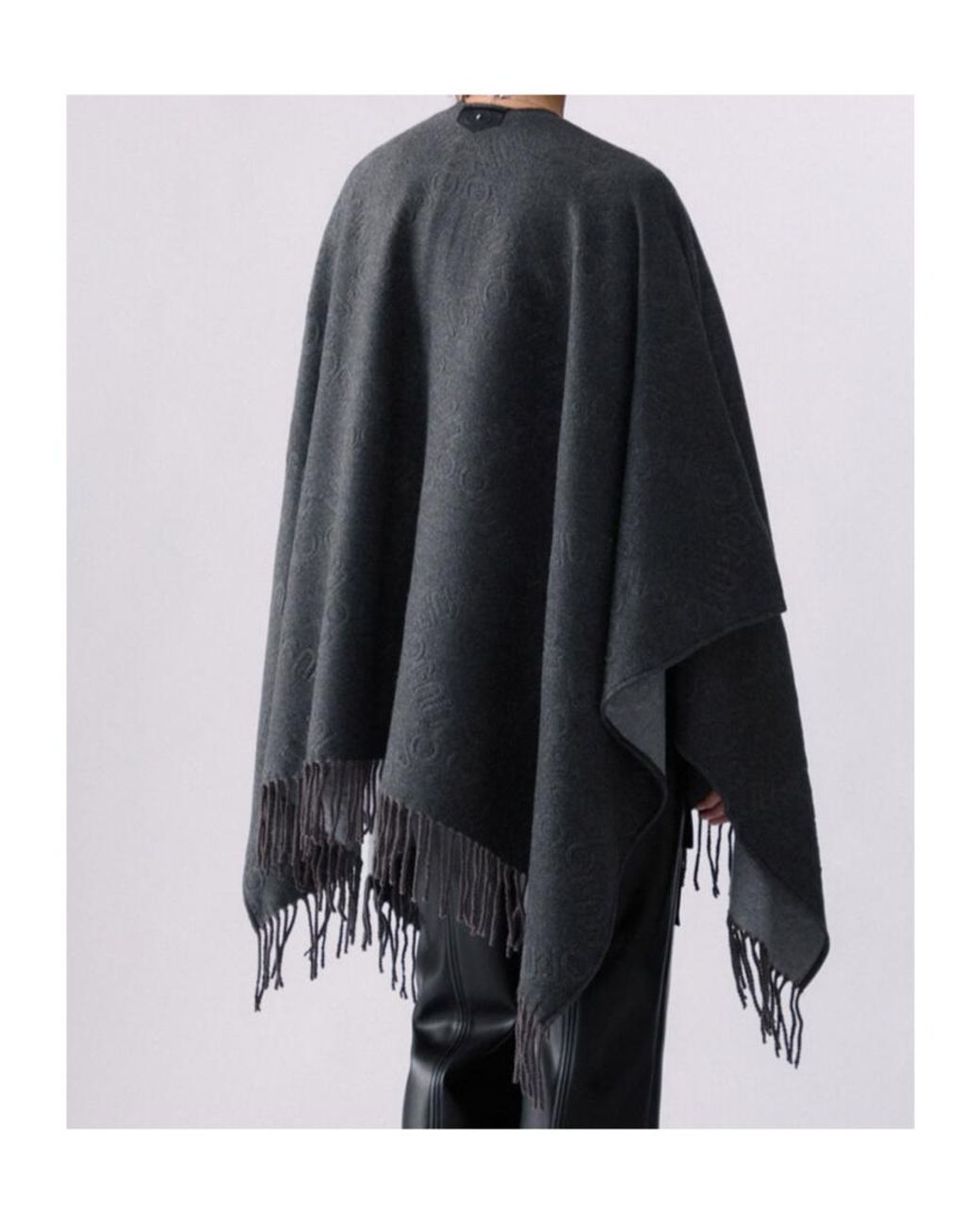 Liu Jo Gray Logo-Jacquard Fringed Scarf