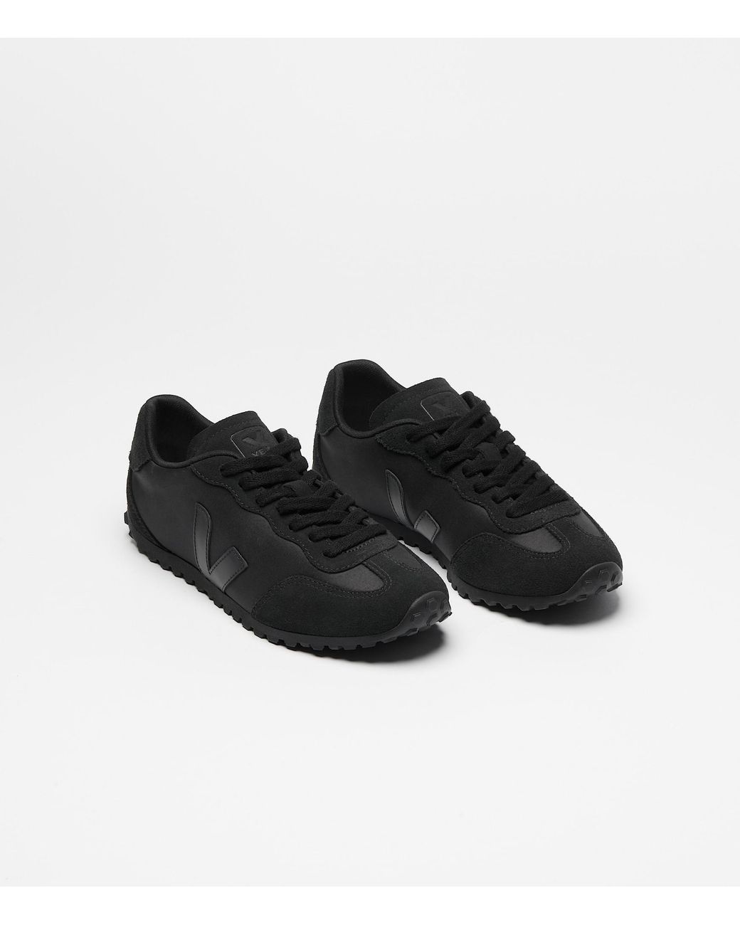 Veja Black Gt Low-Top Sneakers