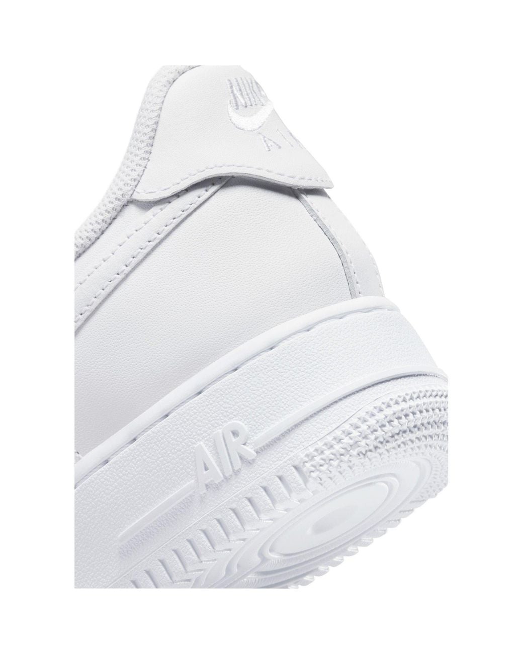 Nike White Classic And Simple Sneakers