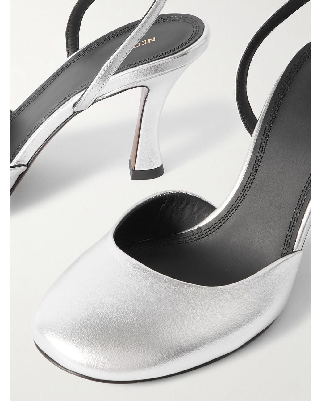 Neous White Minimalist Retro High Heels