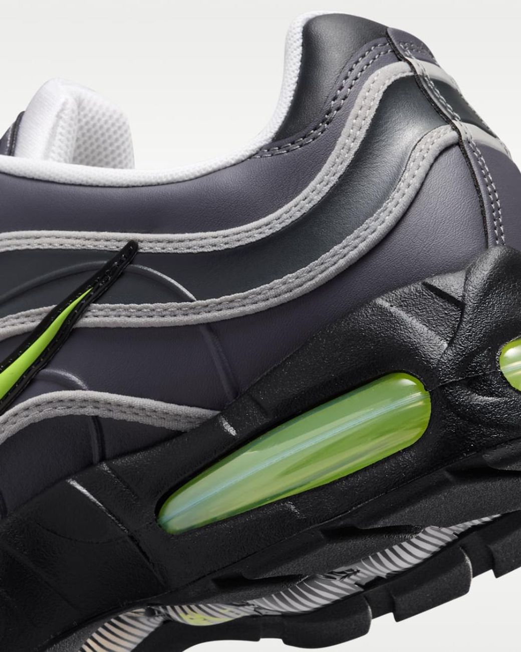 Nike Black Air Max Joga Bonito Low-Top Sneakers for men
