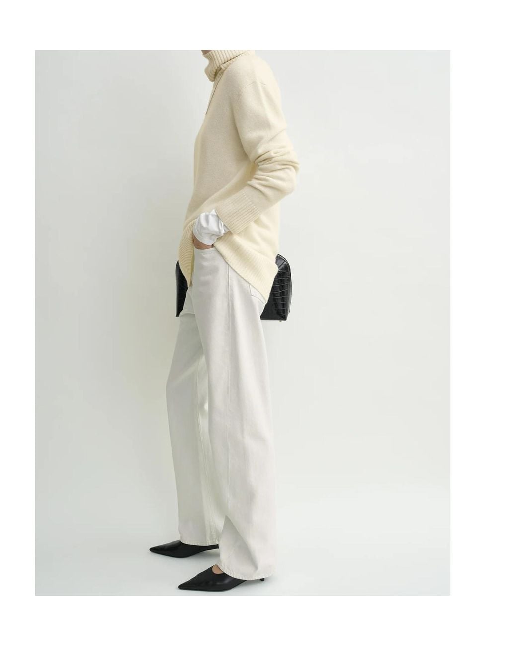 Totême  White Totême Roll Neck Long Sleeved Jumper