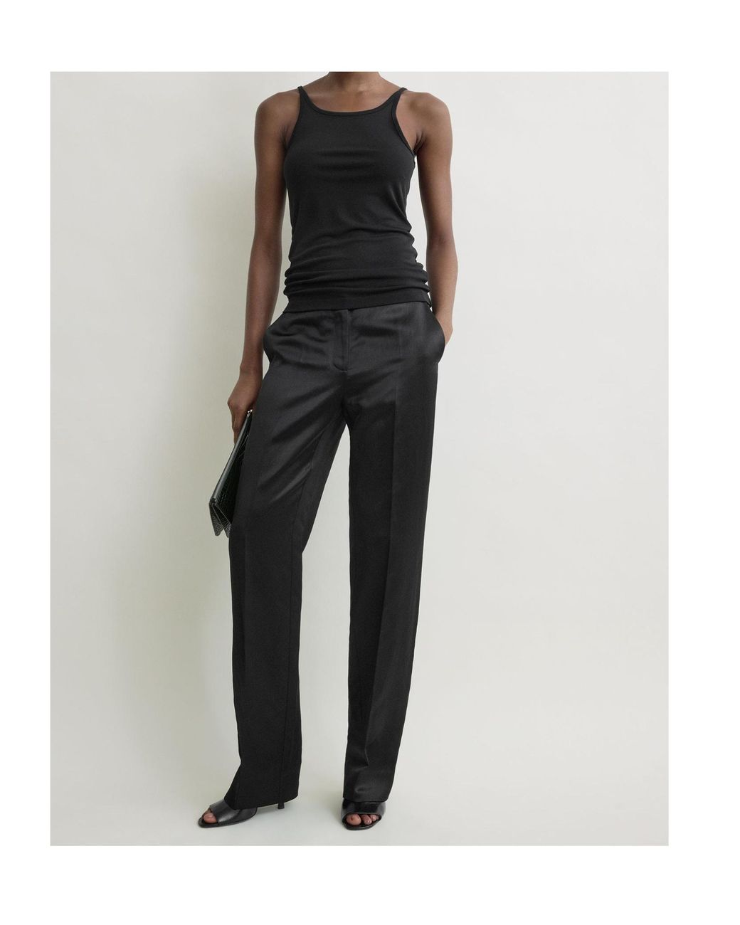 Totême Black Fluid Tank