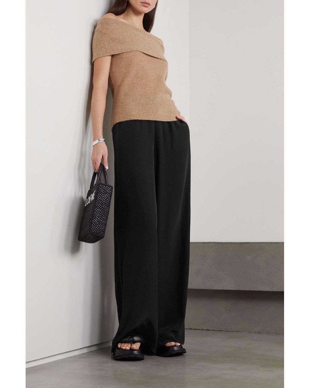 Theory Black Loose-Leg Elastic Waistband Pants