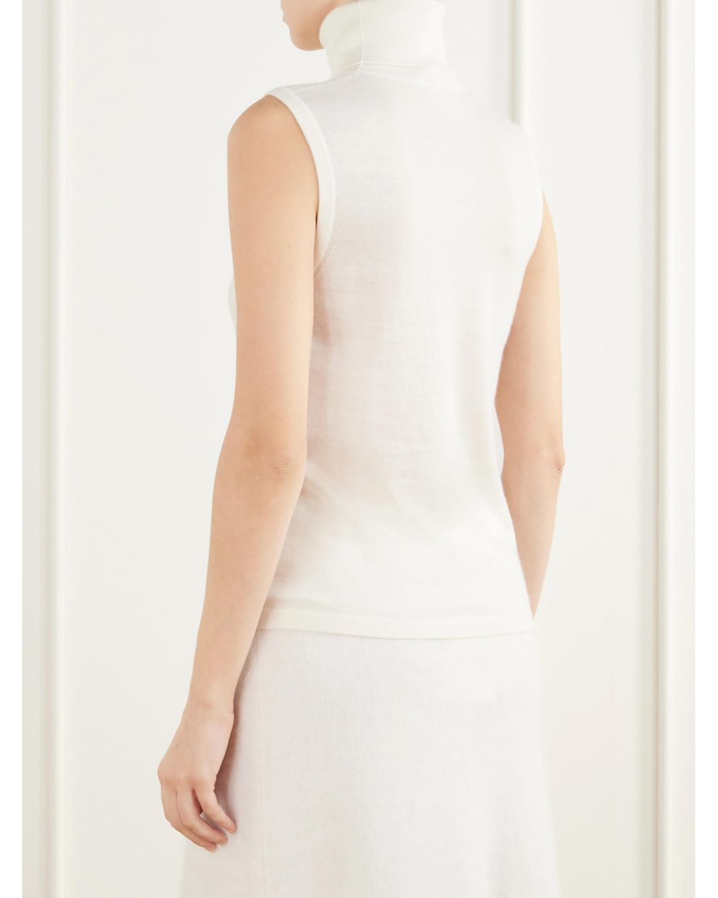Lisa Yang White Cashmere Knitted Turtleneck Top