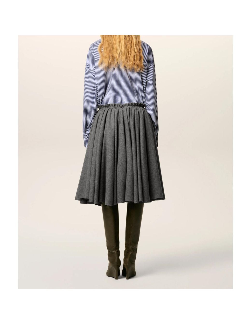 AMI Gray Elastic Waist Midi Corolla Skirt