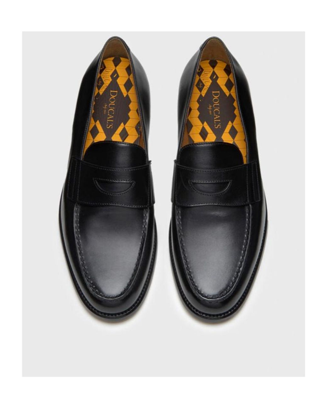 Doucal's Black Mario 50 Loafers for men