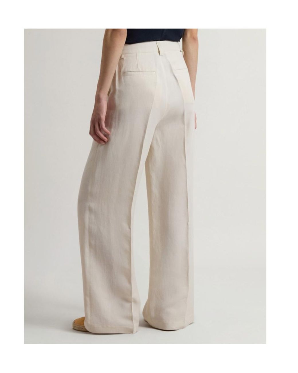 Woolrich White Pleated Straight Leg Pants