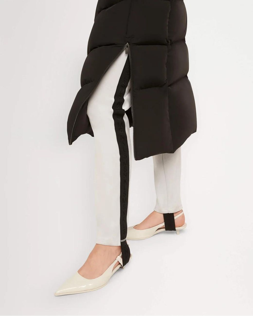 Moose Knuckles Gray Hooded Puffer Parka