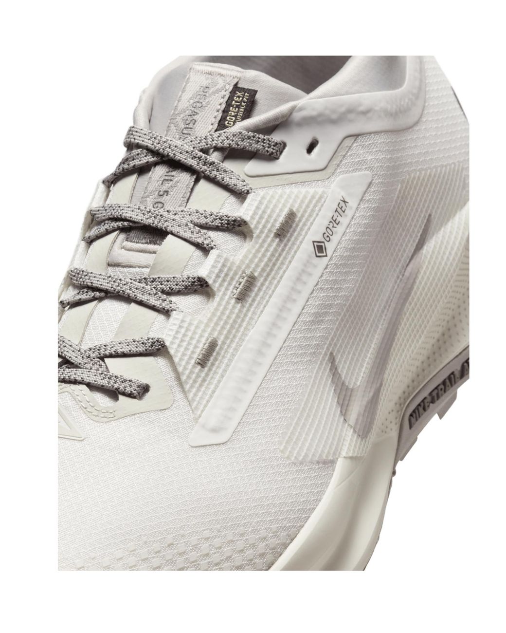 Nike White Pegasus Trail 5 Gore-Tex Sneakers for men
