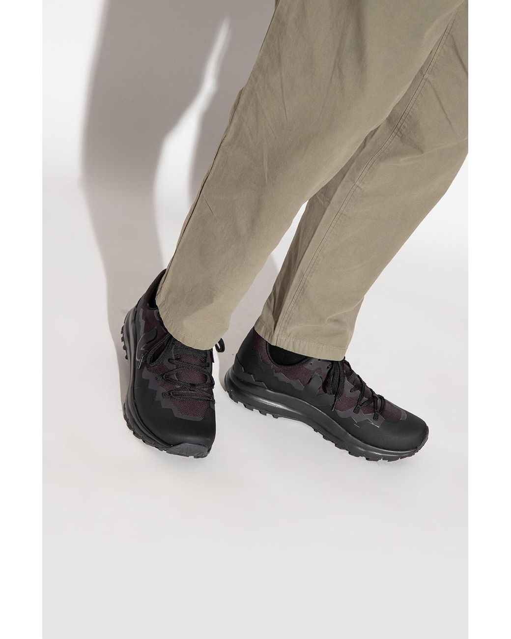 Veja Black Mountain Panelled Low-Top Sneakers for men