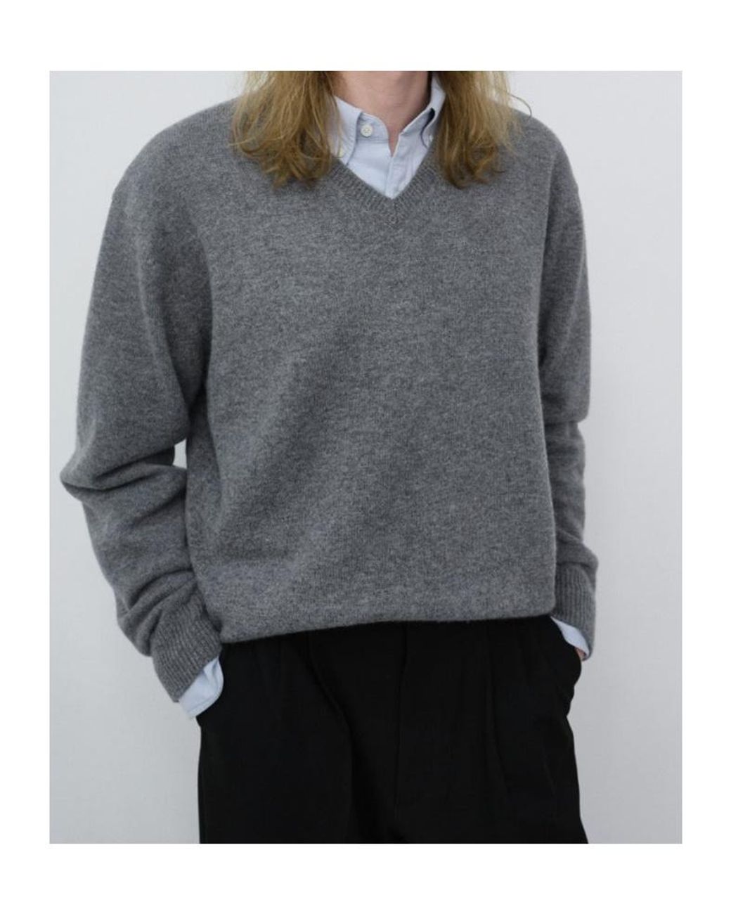DUNST Gray V-Neck Cashmere Knitted Sweater for men