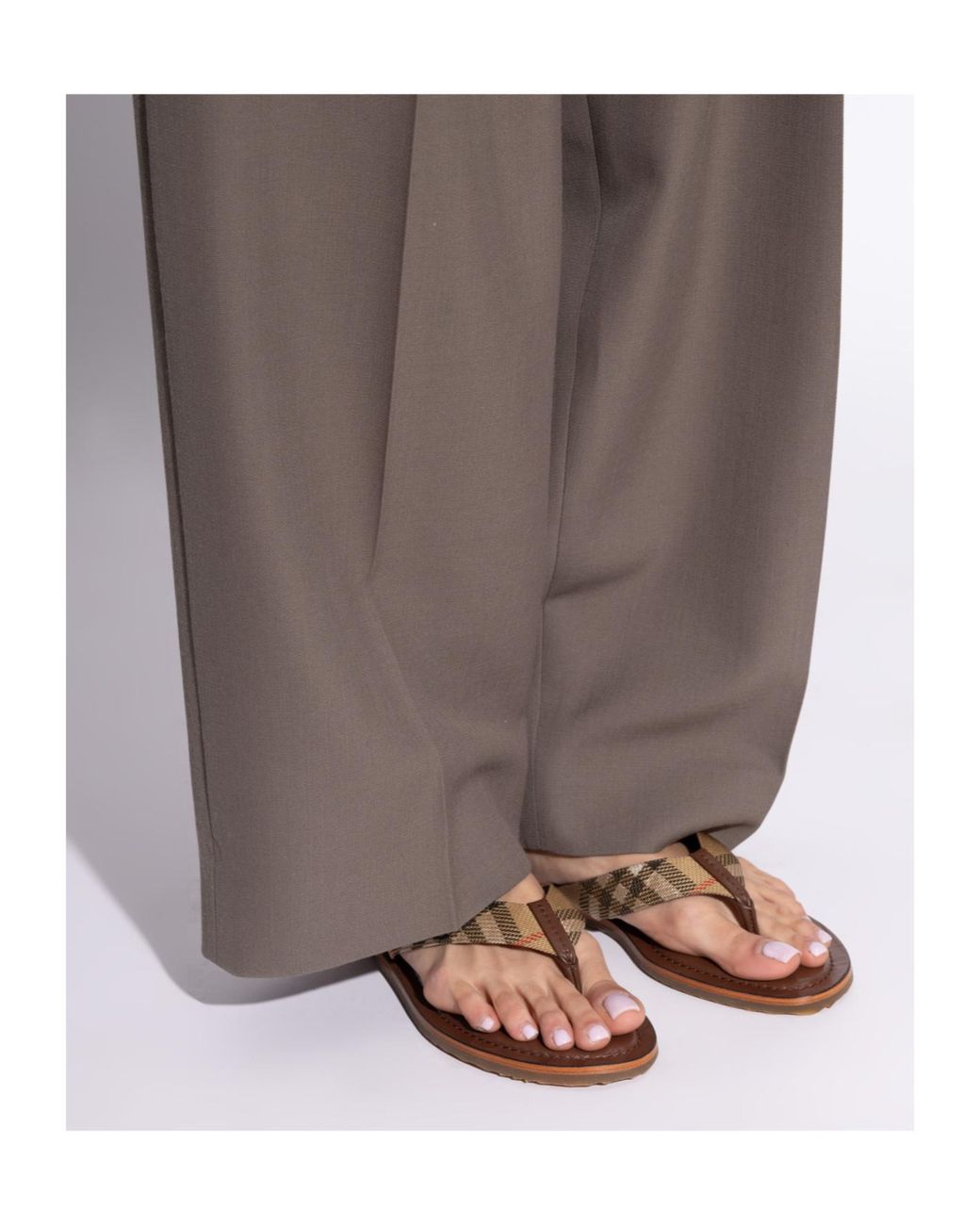 Burberry Brown Check-Pattern Thong Strap Sandals