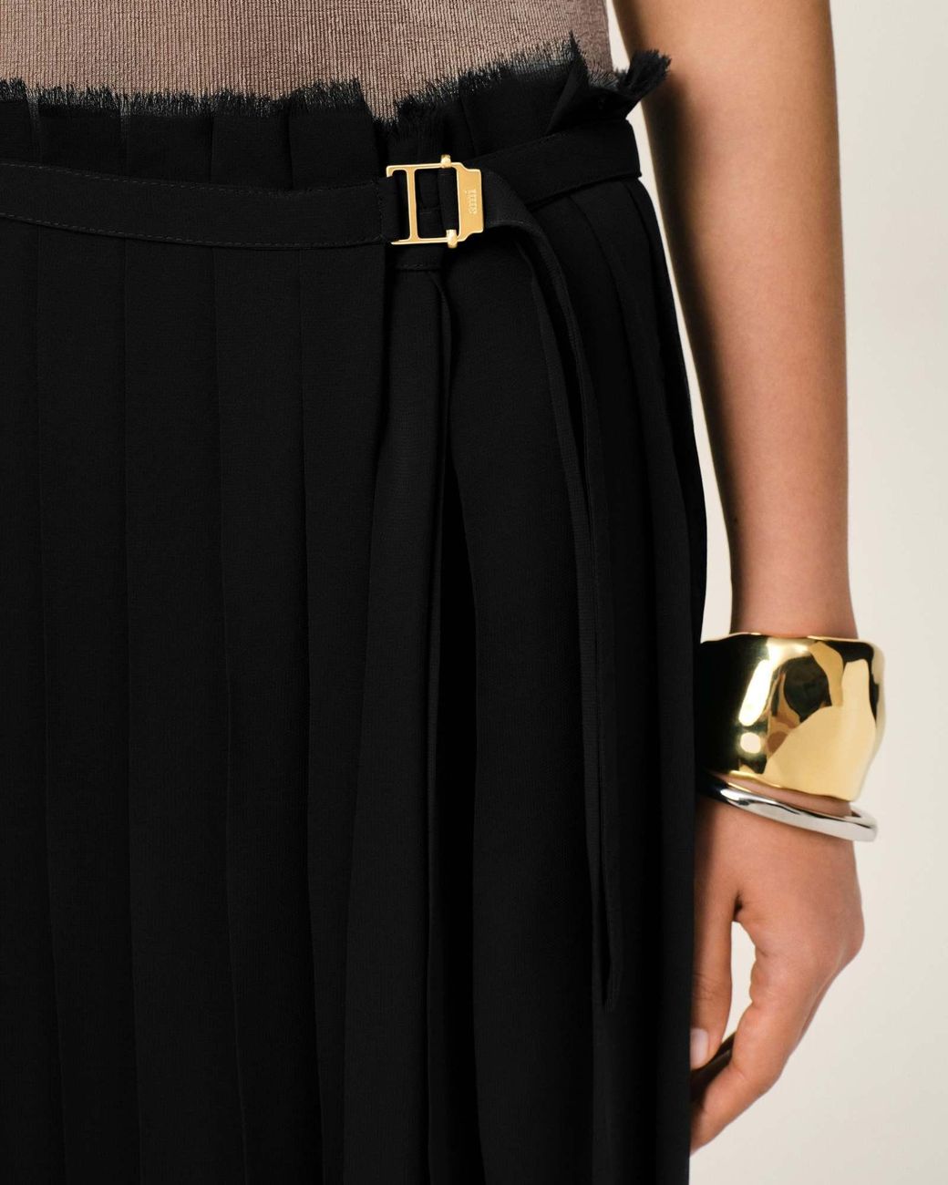 AMI Black Pleated Maxi Skirt