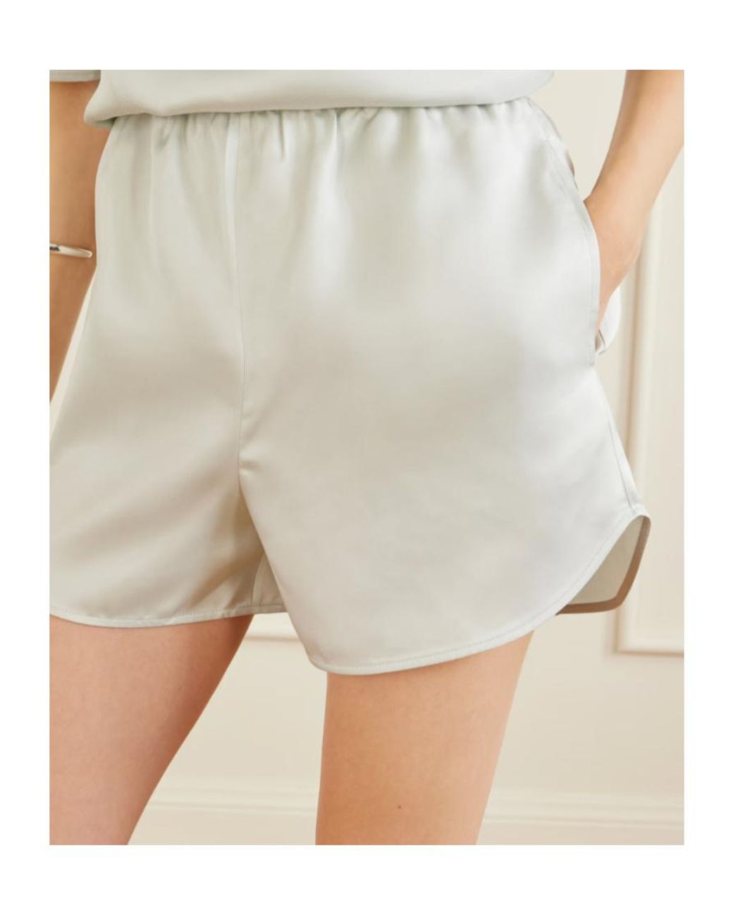 Loulou de Saison White Elastic Waist Shorts