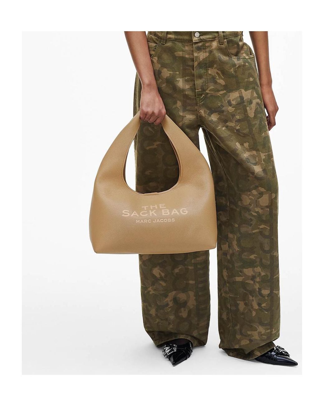 Marc Jacobs Natural The Sack Logo Detailed Shoulder Bag