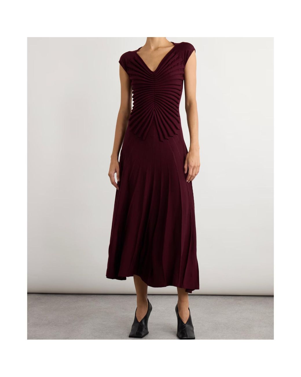 Alaïa Red Alaïa V-Neck Pleated Sleeveless Dress