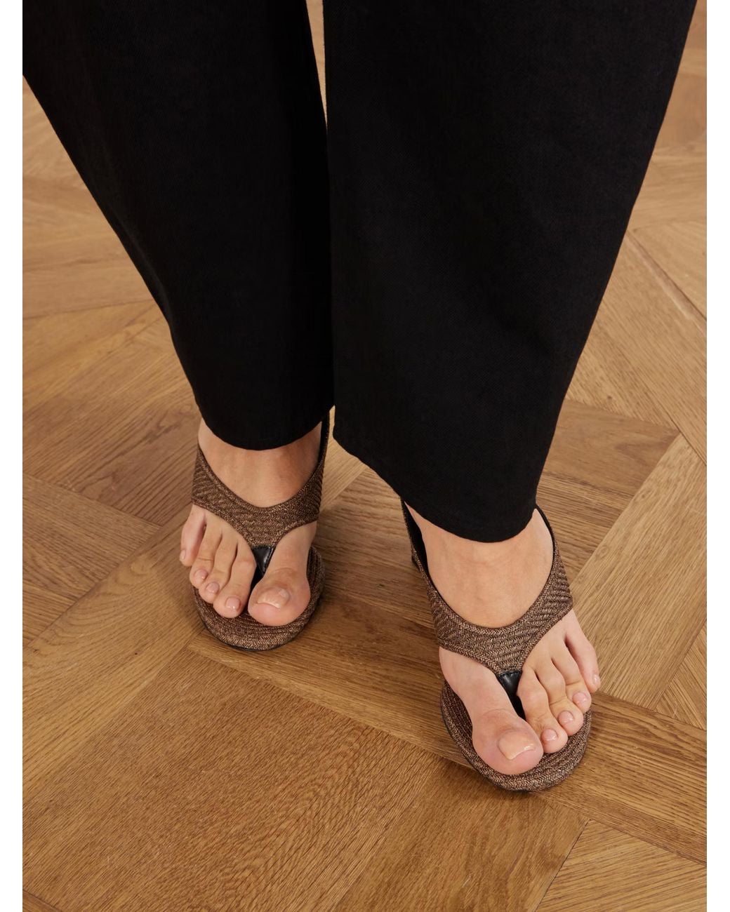 Alaïa Brown Raffia-Woven Thong Wedge Mules