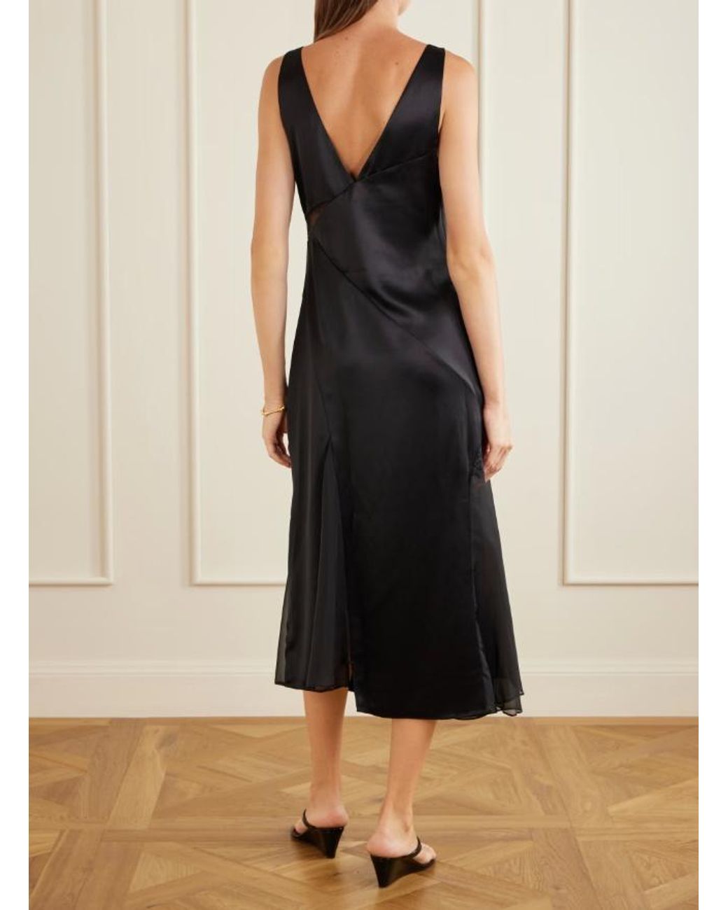 Sir Black Ingrid V-Neck Midi Dress