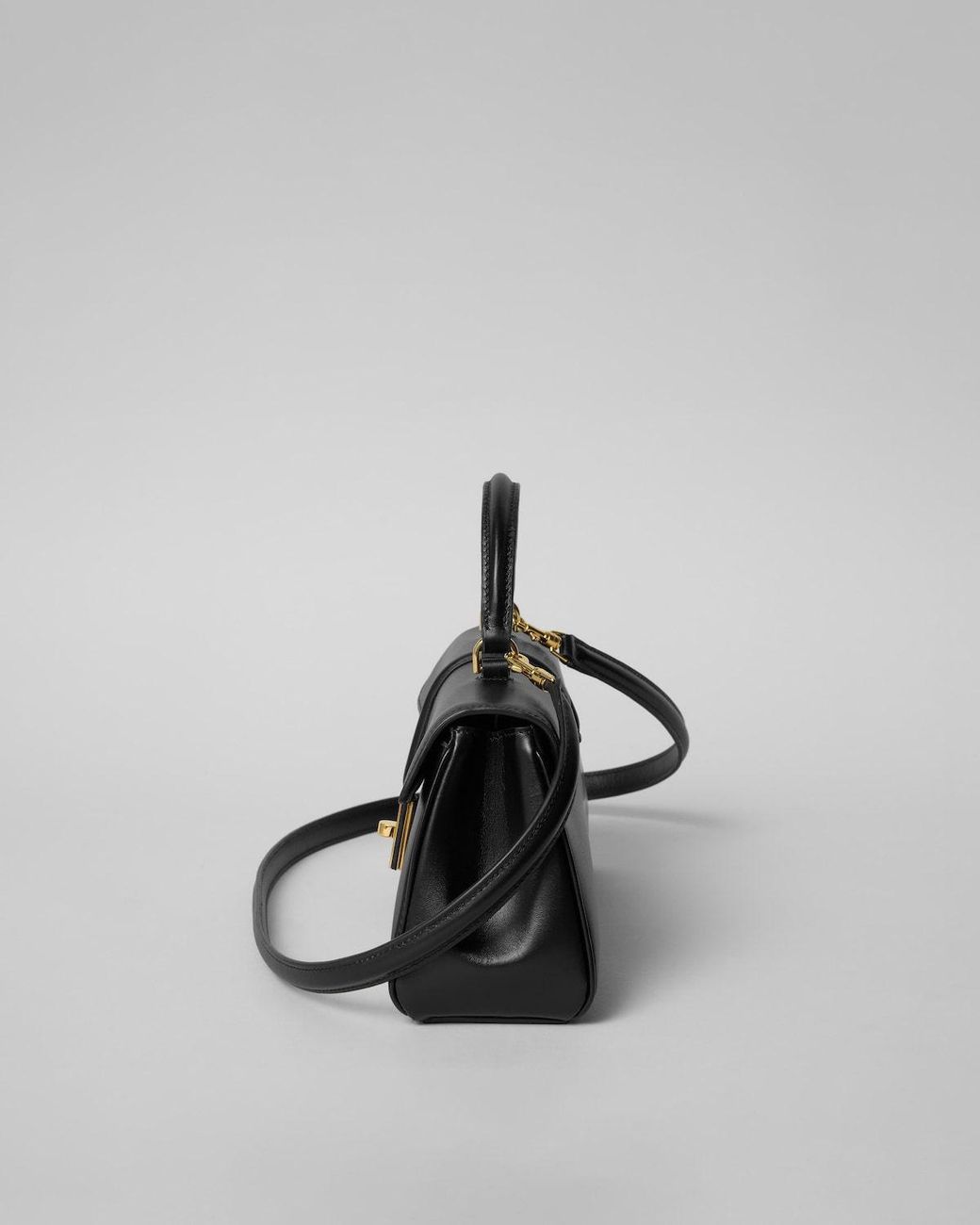 Céline Black Le 16 Side-To-Side