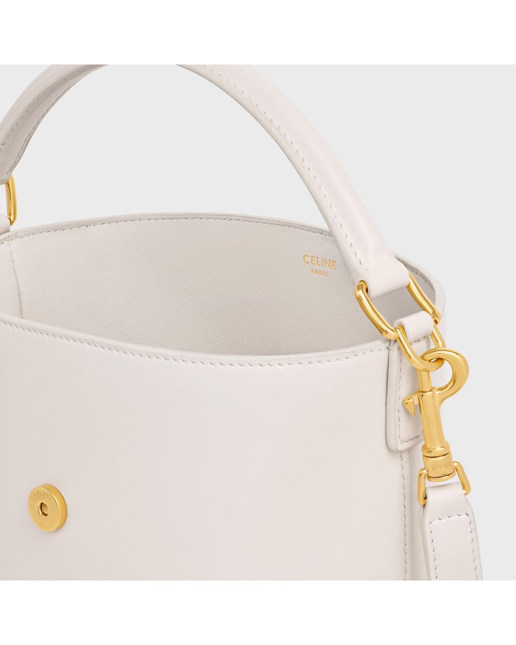 CELINE【入手困難】お洒落な★BUCKET LOUISE★SMALL★全色 Celine Small Bucket Louise in White | Lyst