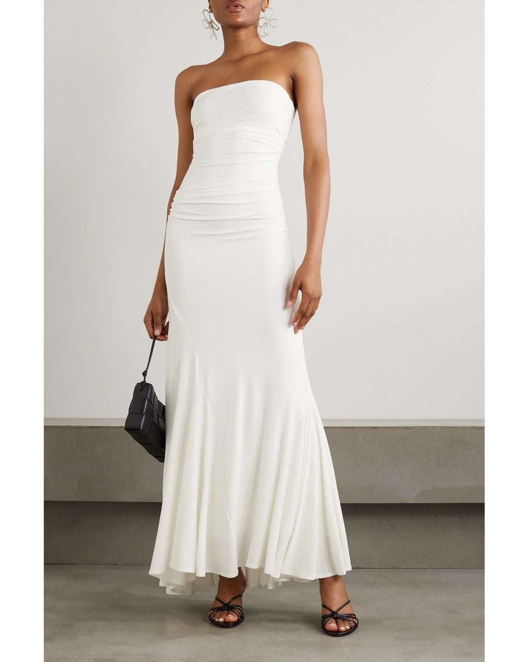 TOVE White Elegant Sleeveless Dress