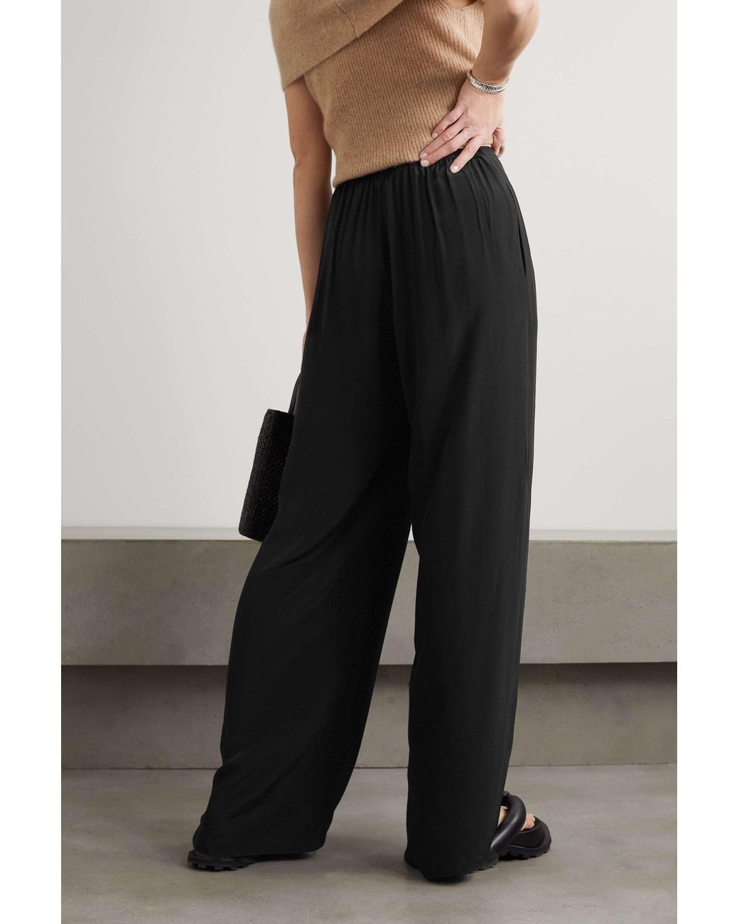 Theory Black Loose-Leg Elastic Waistband Pants