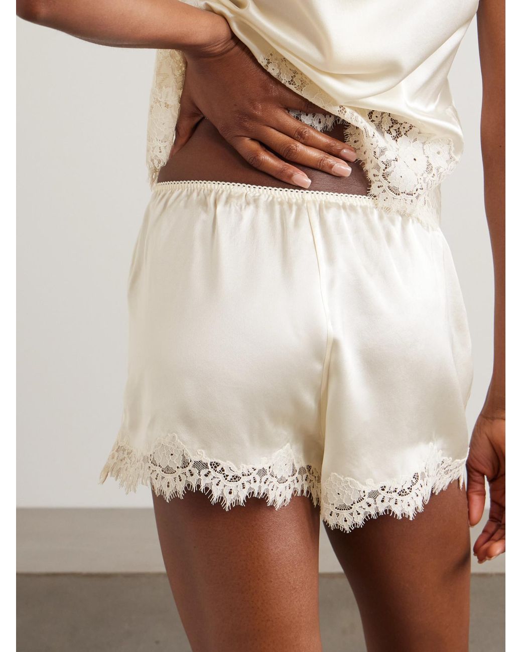 Doen White Lace-Trimmed Silk-Satin Shorts
