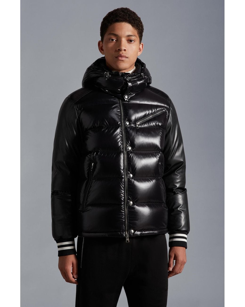Moncler Black Vercors Logo Patch Short Down Jacket for men