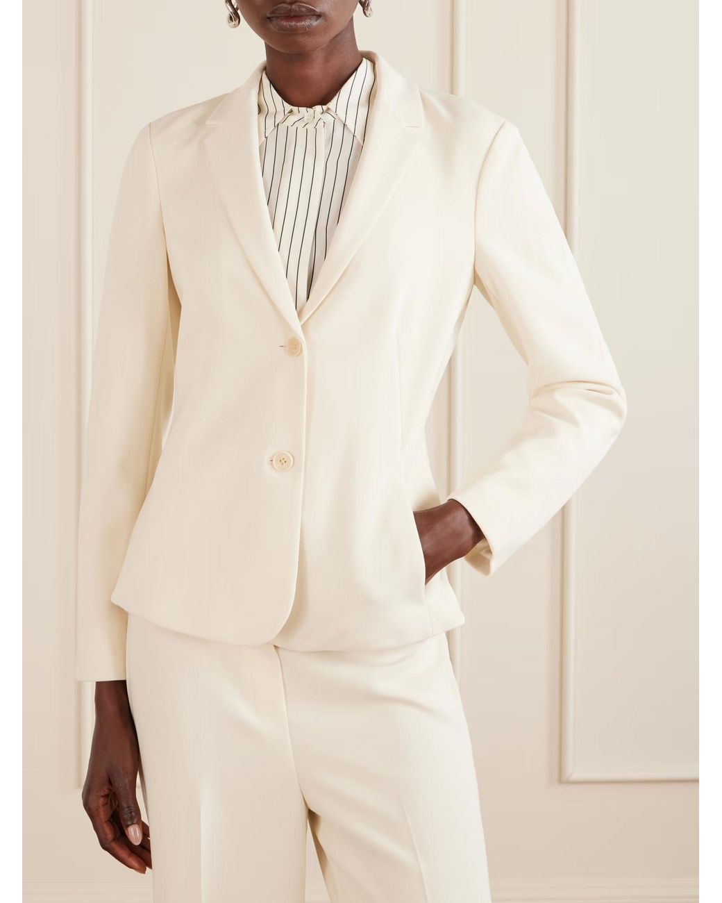 Theory White Long-Sleeved Suit Jacket