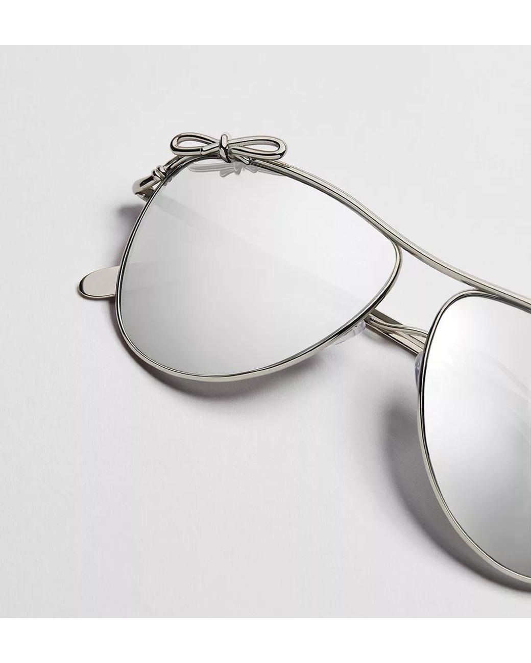Dior White Bow A1U