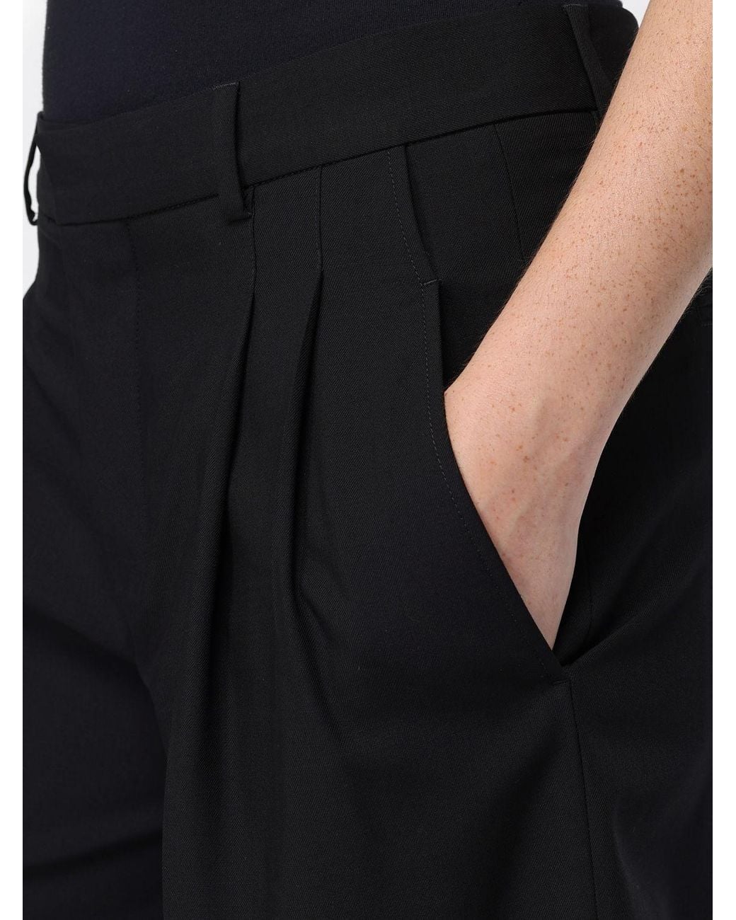 AMI Black Belt Loop Shorts