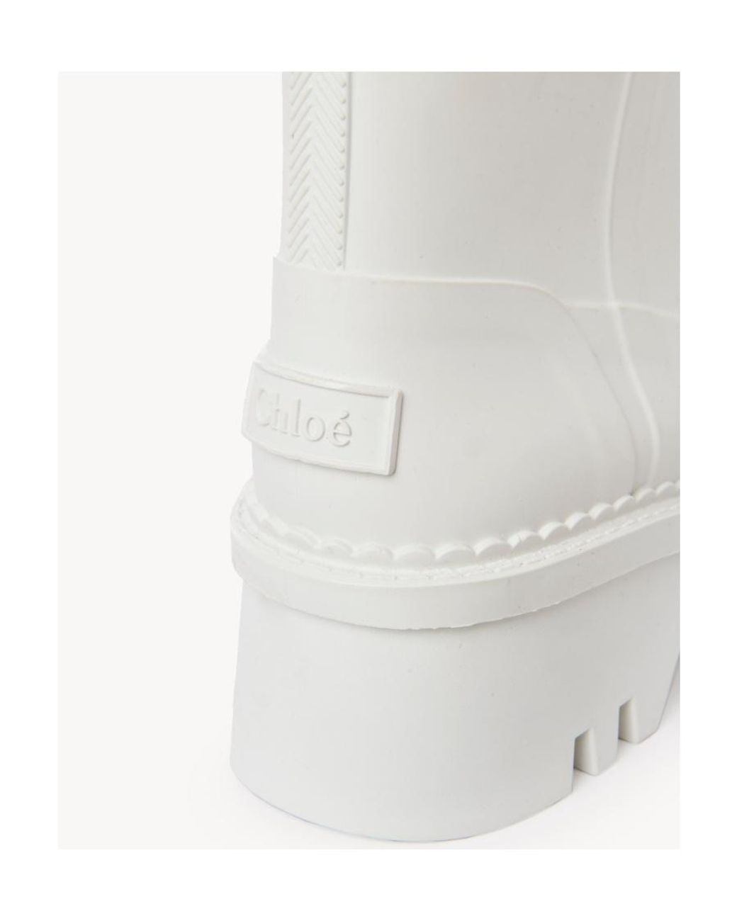 Chloé White Chloé Round Toe Chelsea Boots