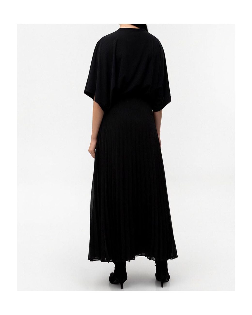 Marella Black Pleated Skirt With A Slit
