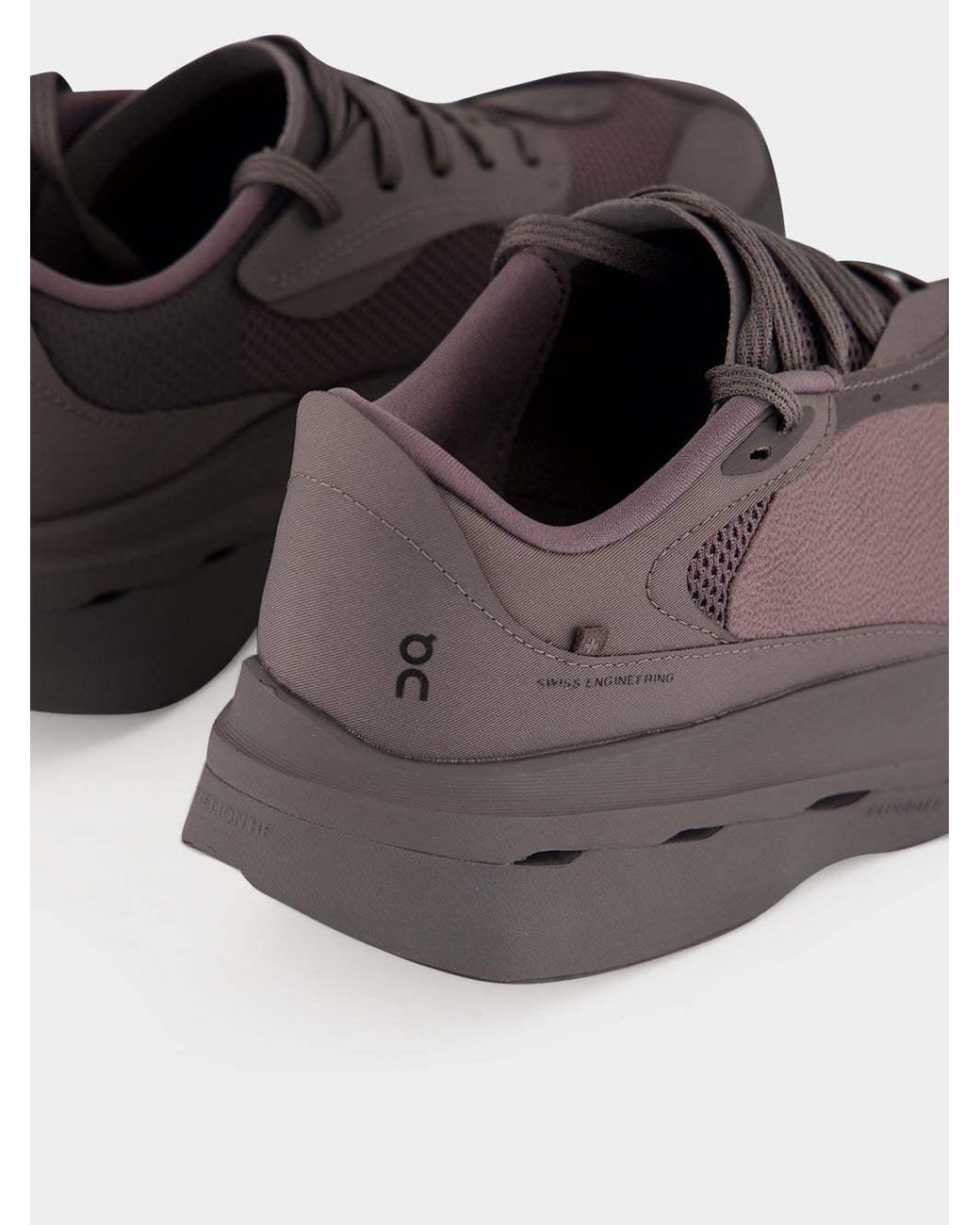 On Shoes Brown Round Toe Lace-Up Sneakers for men