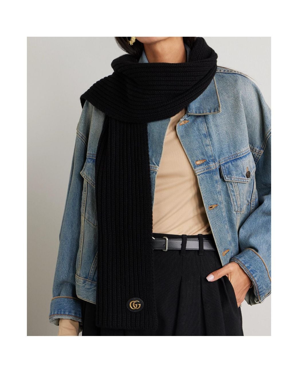 Gucci Black Logo-Patch Knit Scarf