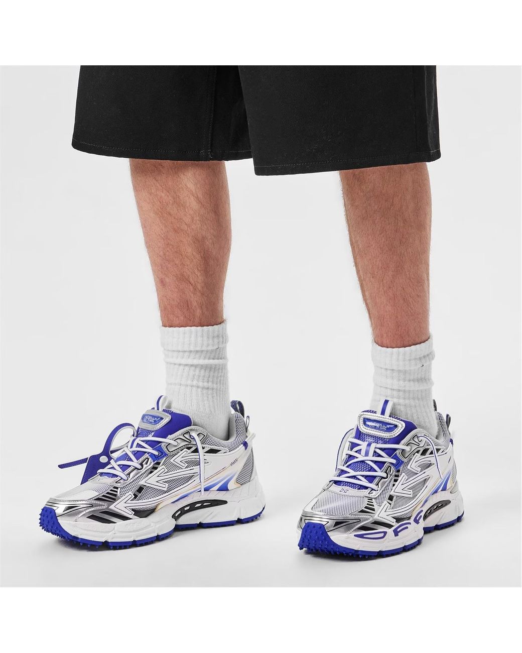 Off-White c/o Virgil Abloh White Round Toe Lace-Up Sneakers for men